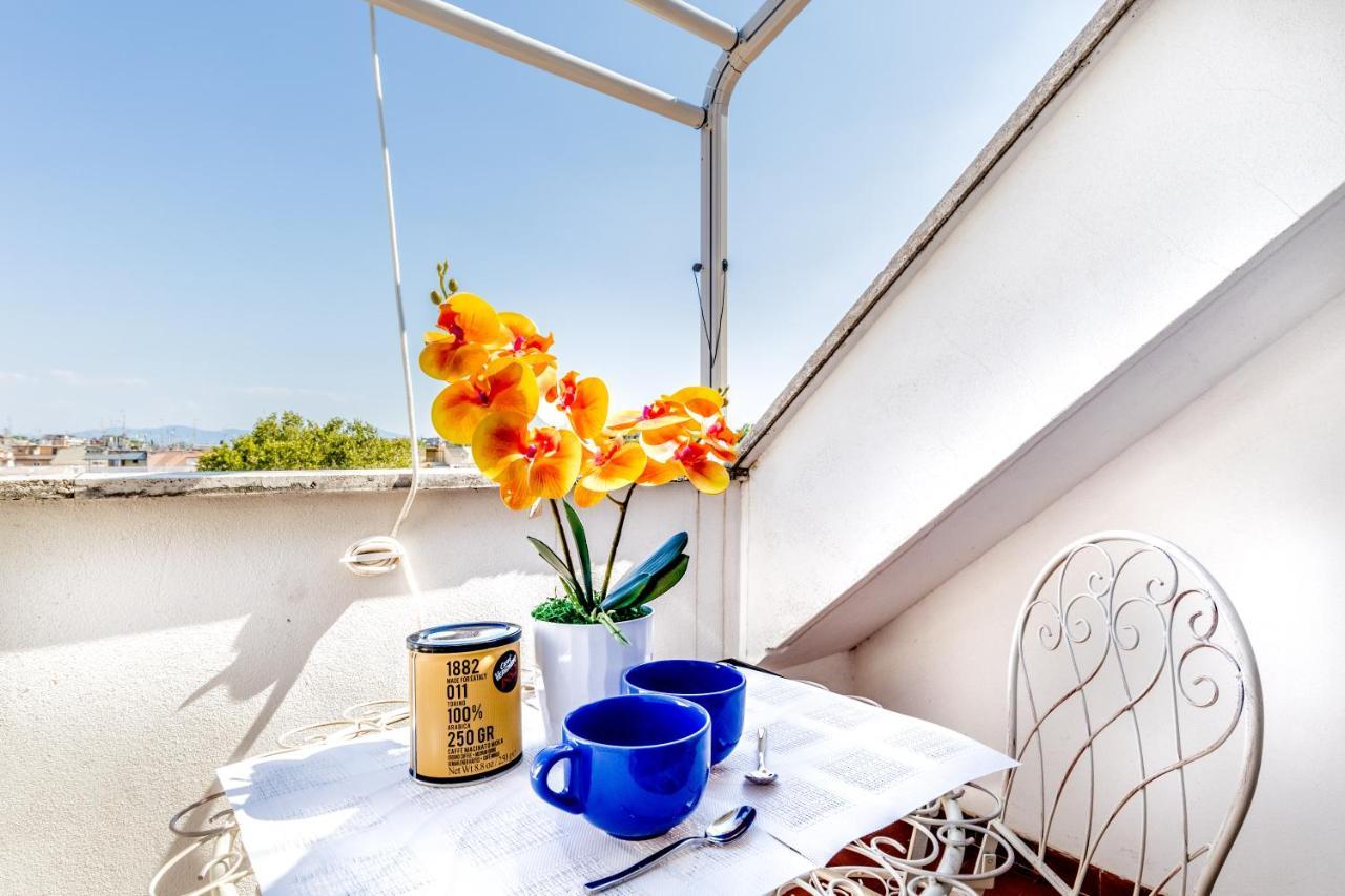 Bbhome Penthouse Bright And Elegant Metro Conca D'Oro Roma Exterior foto