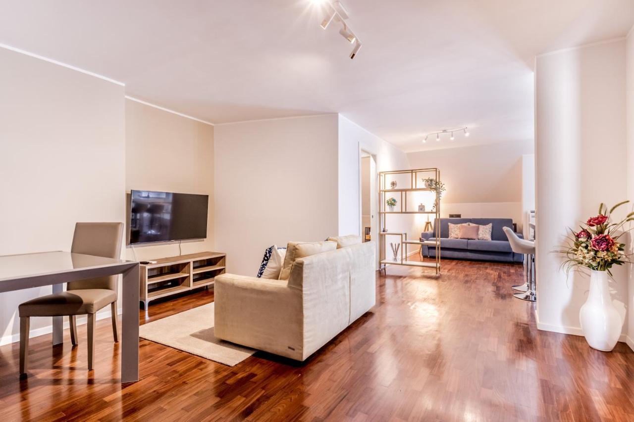 Bbhome Penthouse Bright And Elegant Metro Conca D'Oro Roma Exterior foto