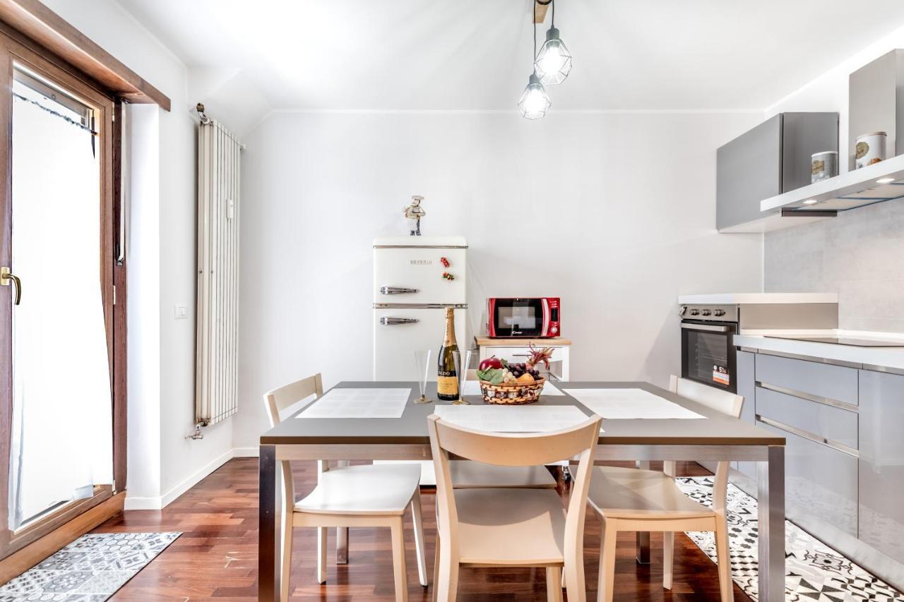 Bbhome Penthouse Bright And Elegant Metro Conca D'Oro Roma Exterior foto
