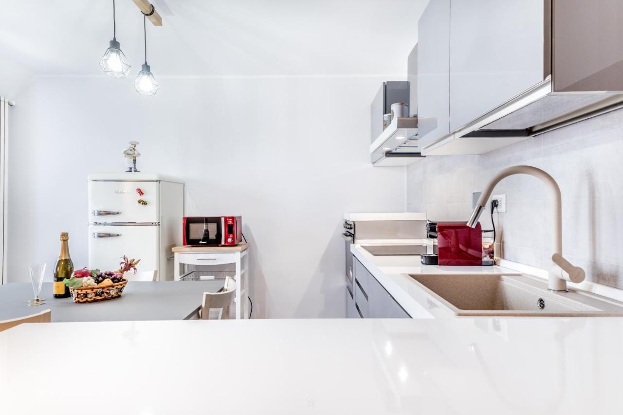 Bbhome Penthouse Bright And Elegant Metro Conca D'Oro Roma Exterior foto